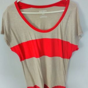 Old navy tee